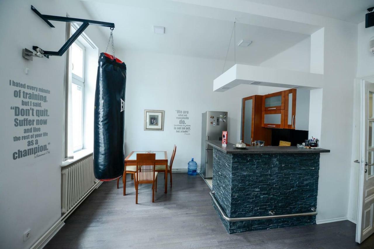 East-West Apartment Sarajevo Exterior photo